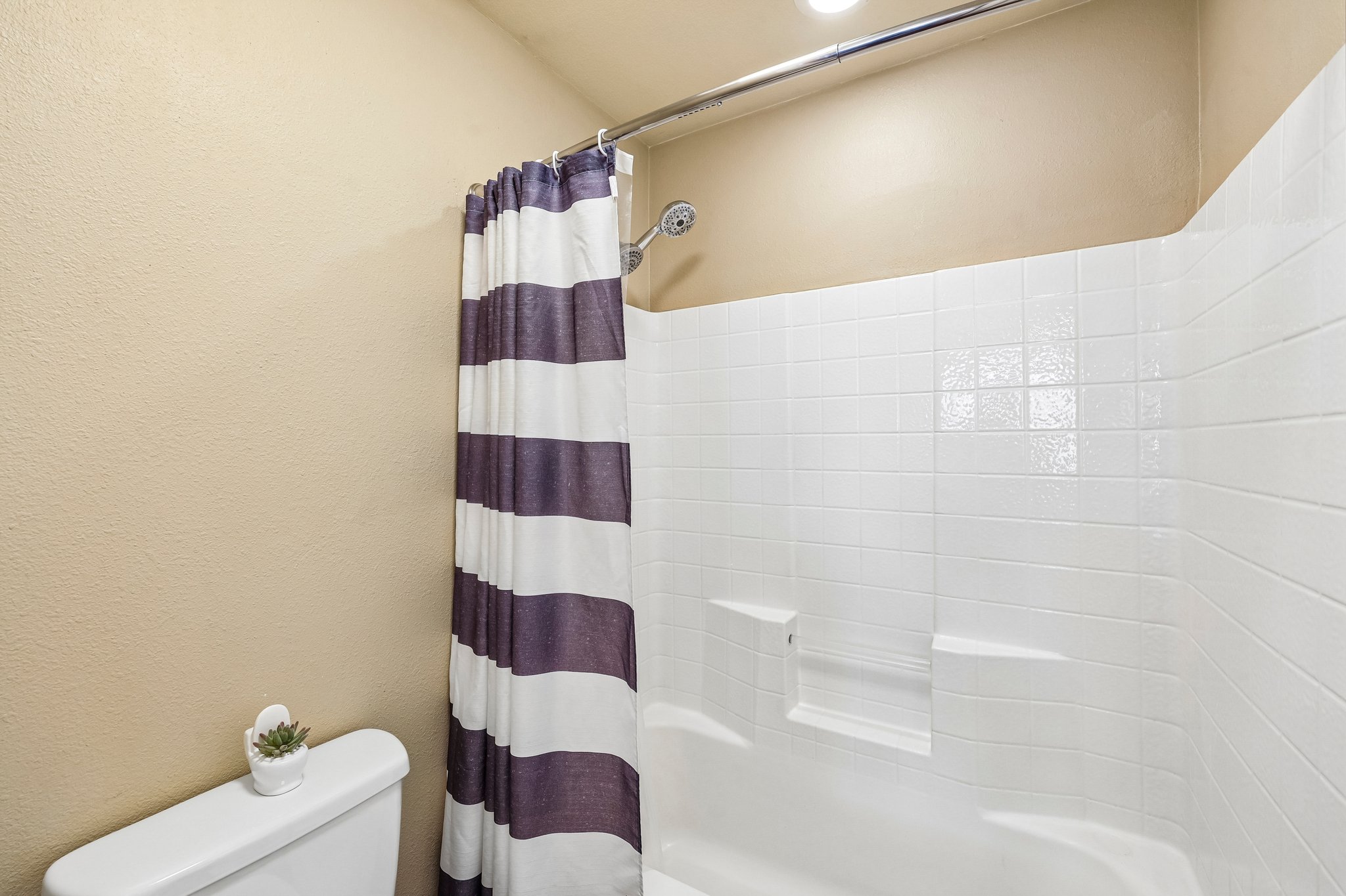 9957 Keephills St Las Vegas-S1205-020.jpg