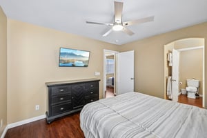 9957 Keephills St Las Vegas-S1205-024.jpg