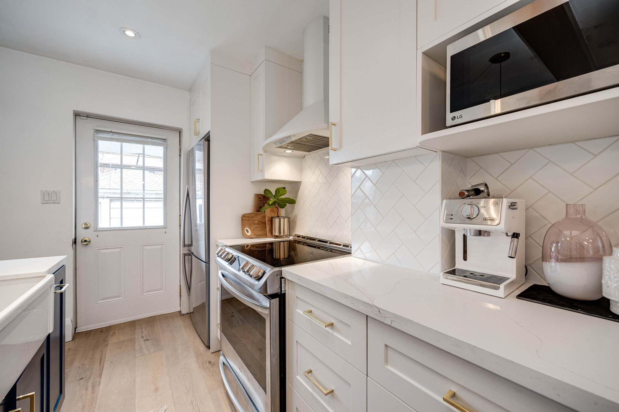 Toronto property showcase — delivered property photograph 17