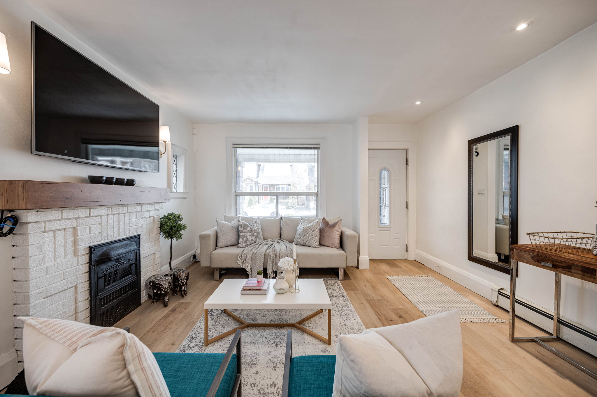 Toronto property showcase — delivered property photograph 9