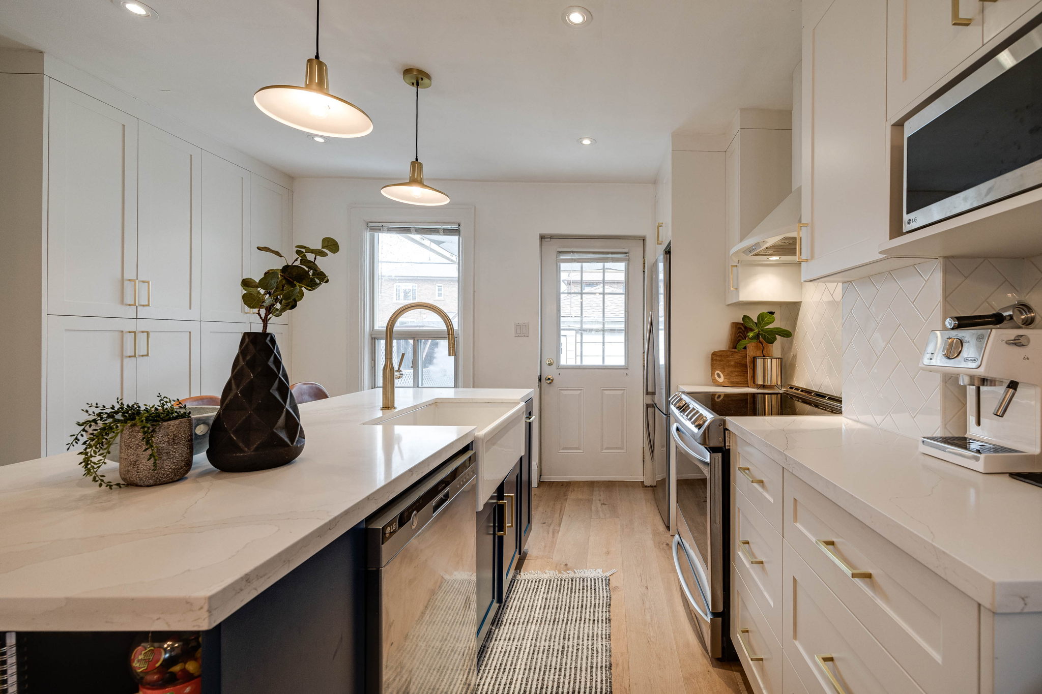 Toronto property showcase — delivered property photograph 16