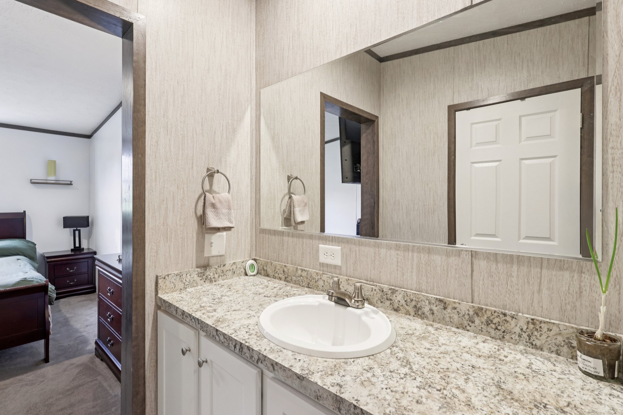 Monaca Rd-S3103-034.jpg