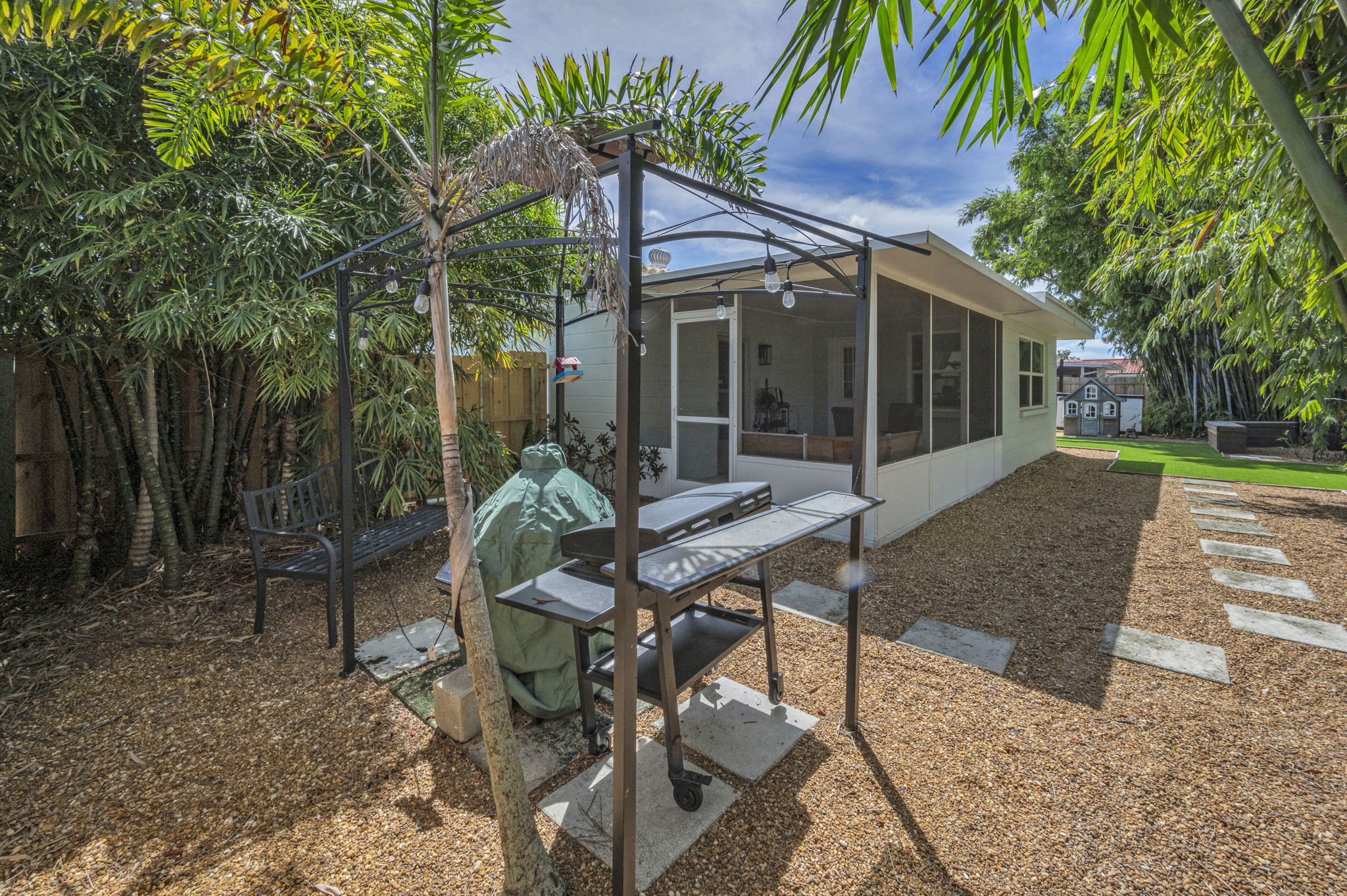 Backyard Patio4