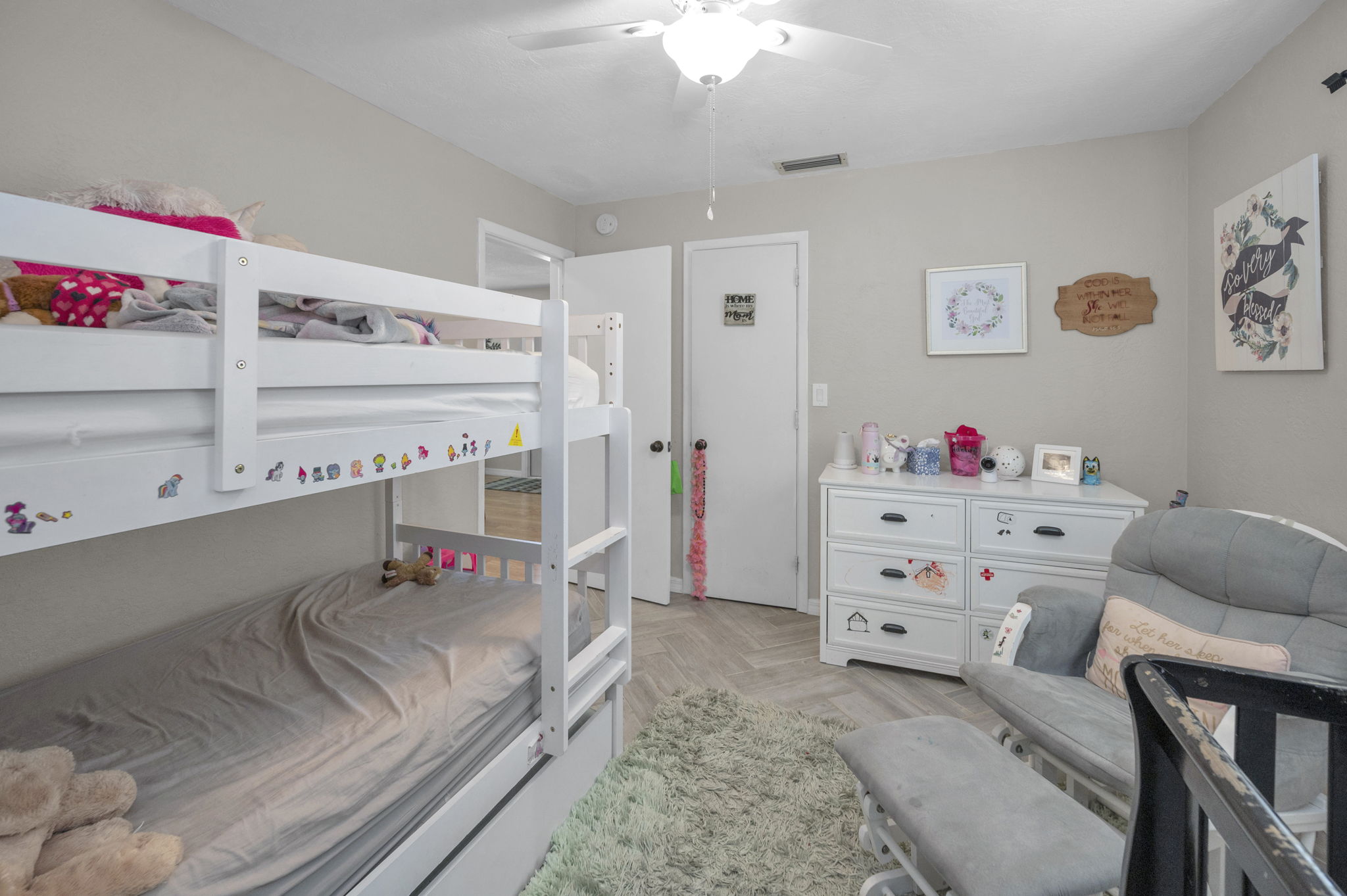 Bedroom2c