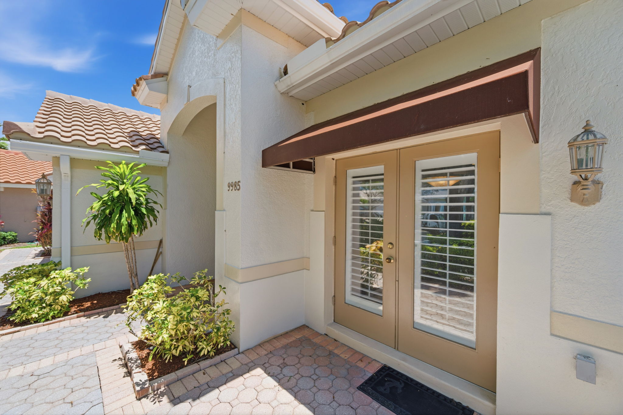 Front Exteriors (8)