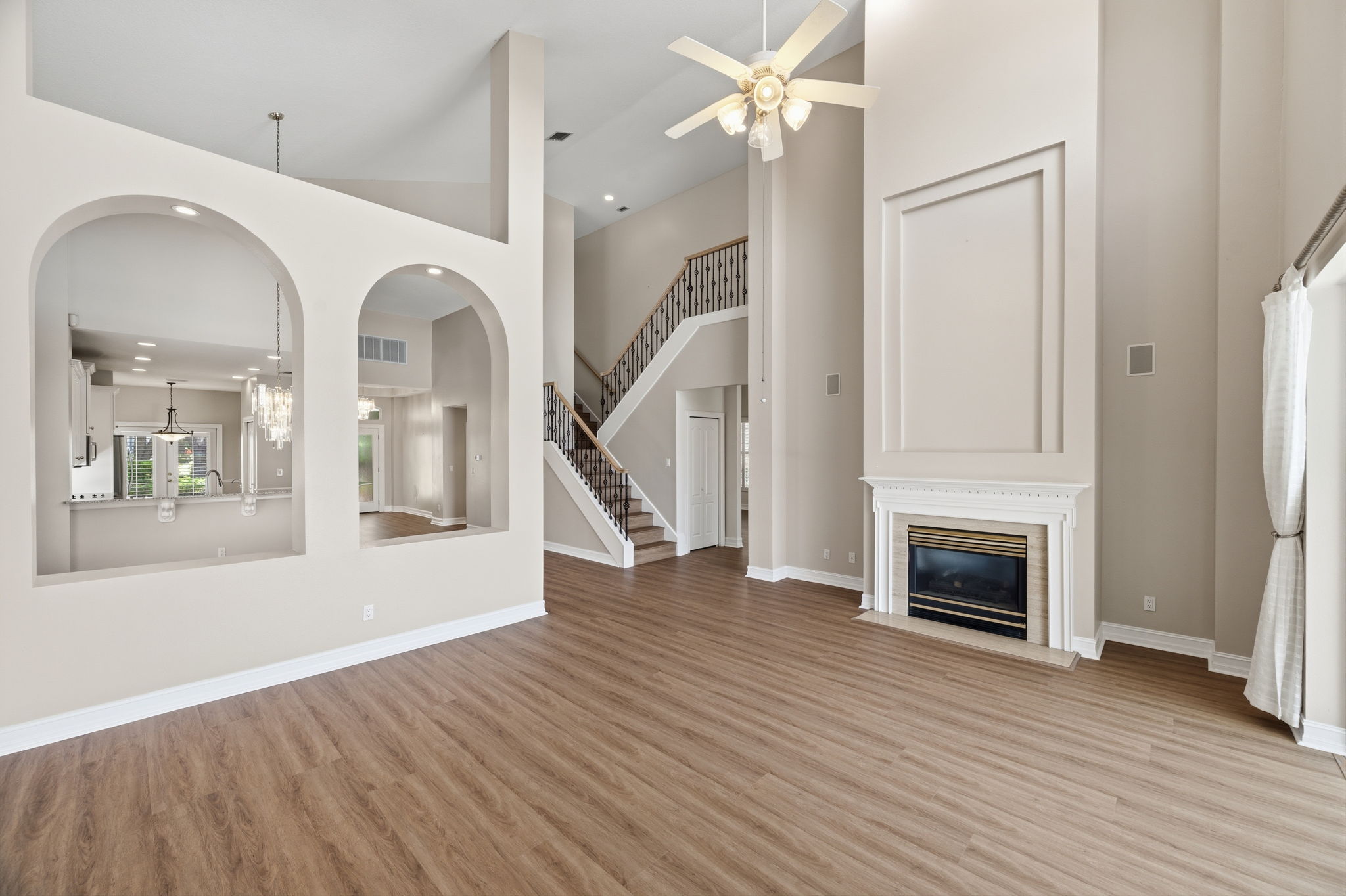 Interiors (19)