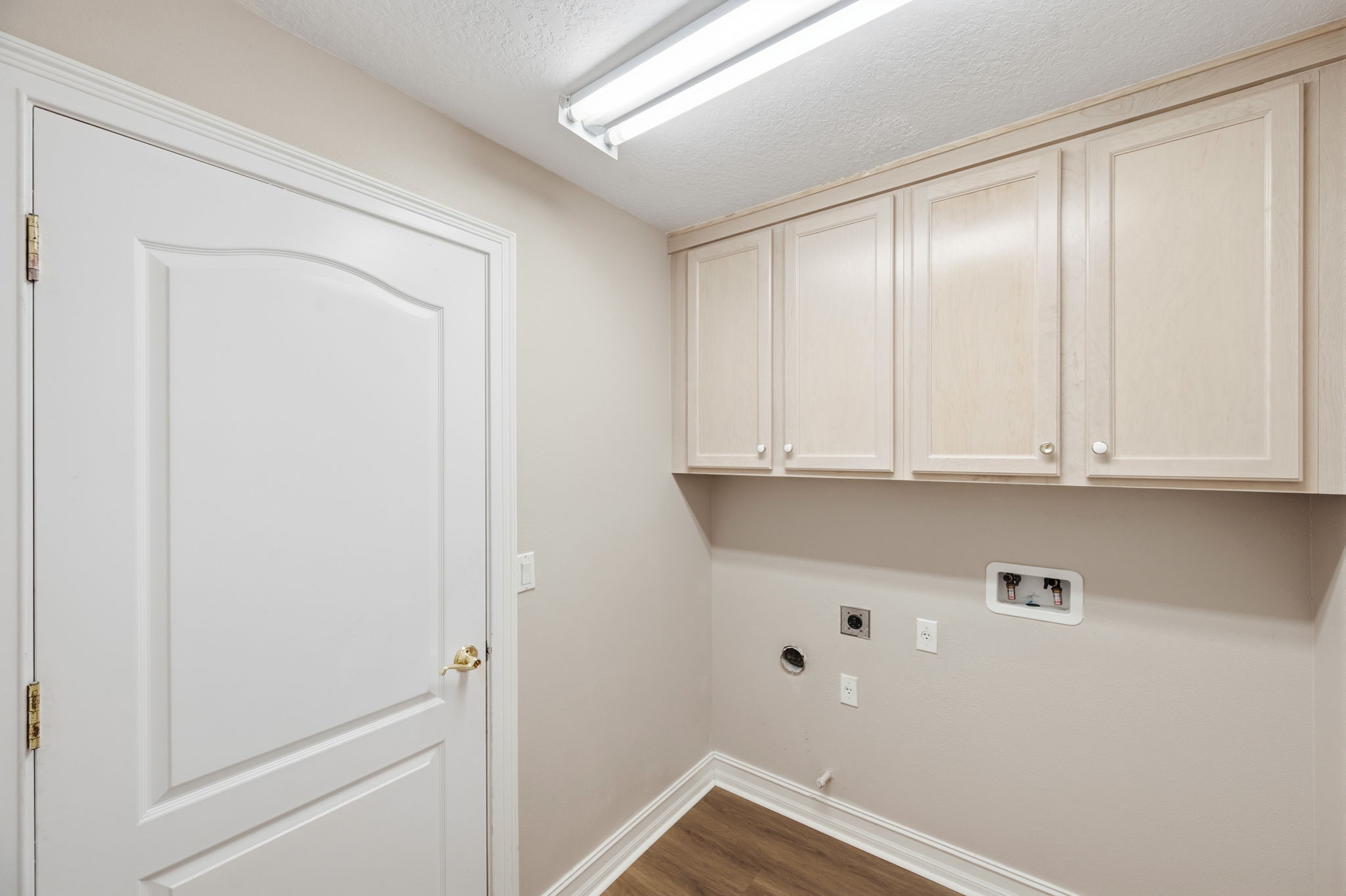 Interiors (34)