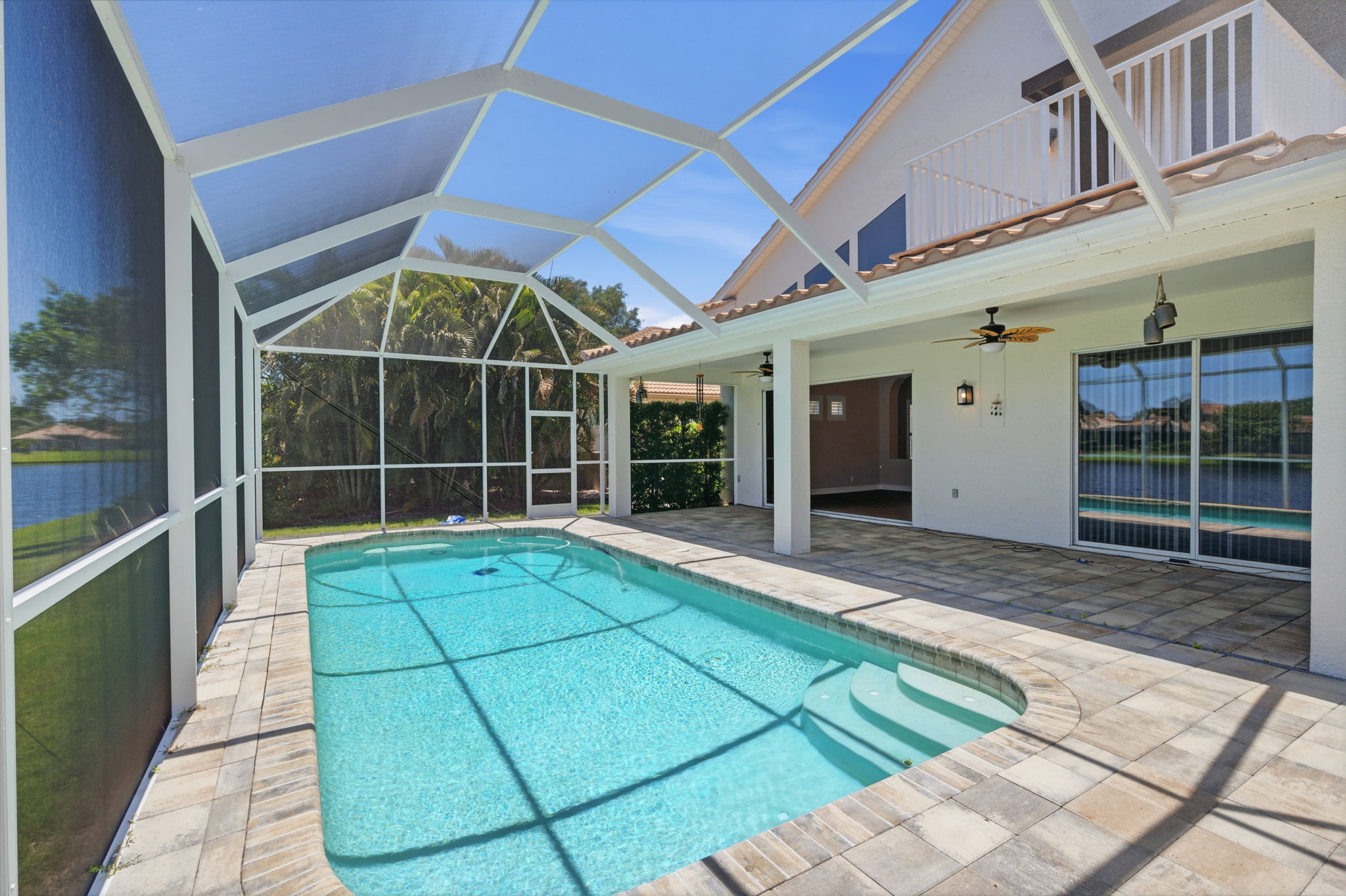Rear Exteriors (6)