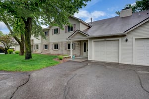 999 Greenhaven Dr, Vadnais Heights, MN 55127, US Photo 1