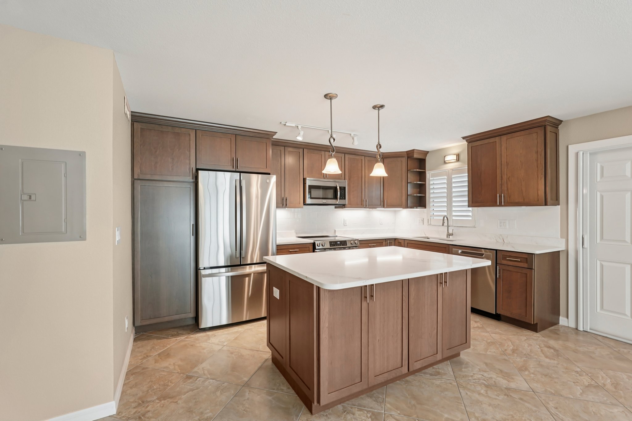 Inlet Cir B103-S2108-011r.jpg