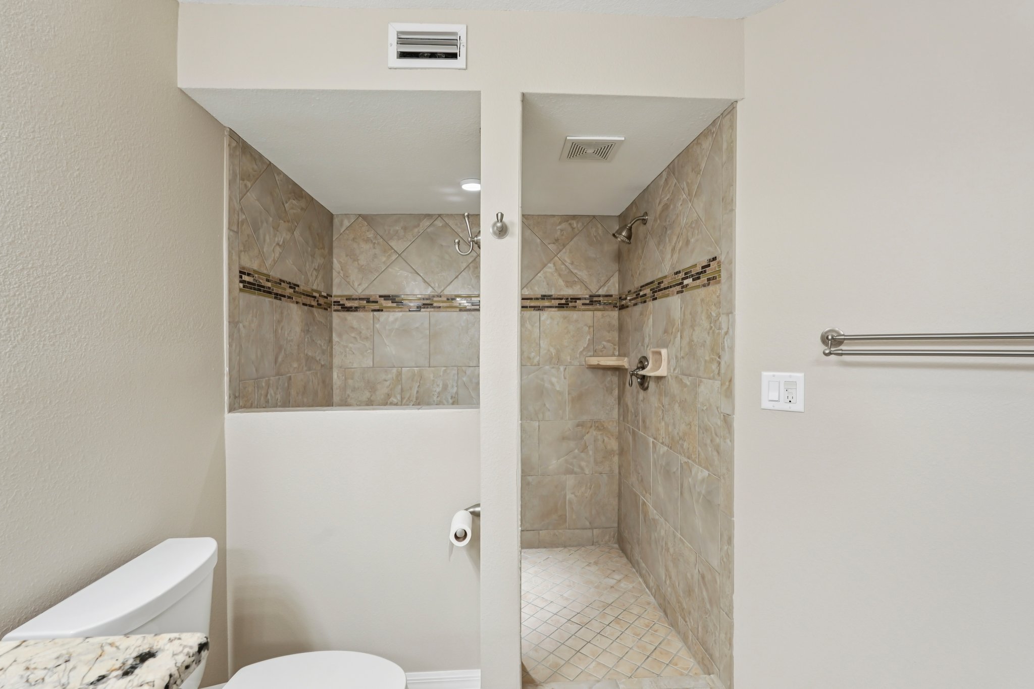 Inlet Cir B103-S2108-029r.jpg