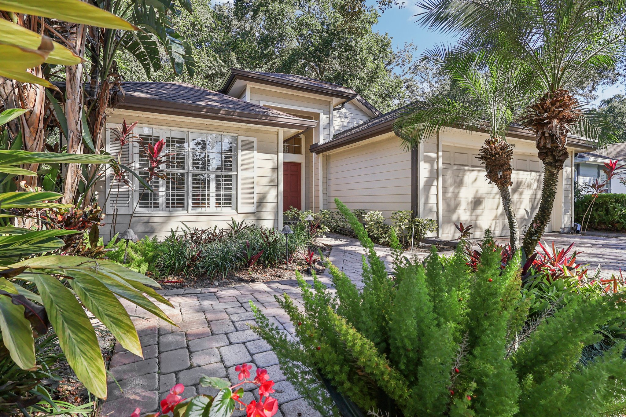 Piedmont Oaks Dr-S0411-004.jpg