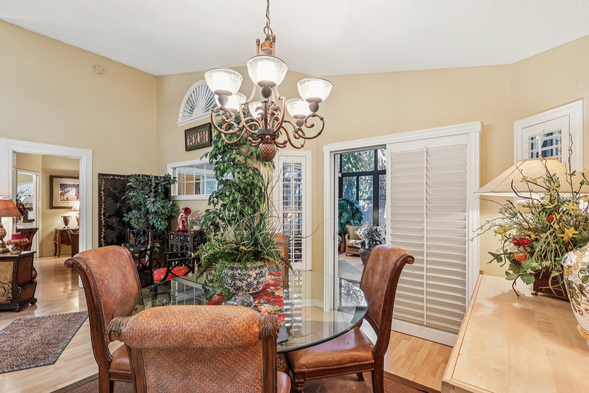 Piedmont Oaks Dr-S0411-013.jpg