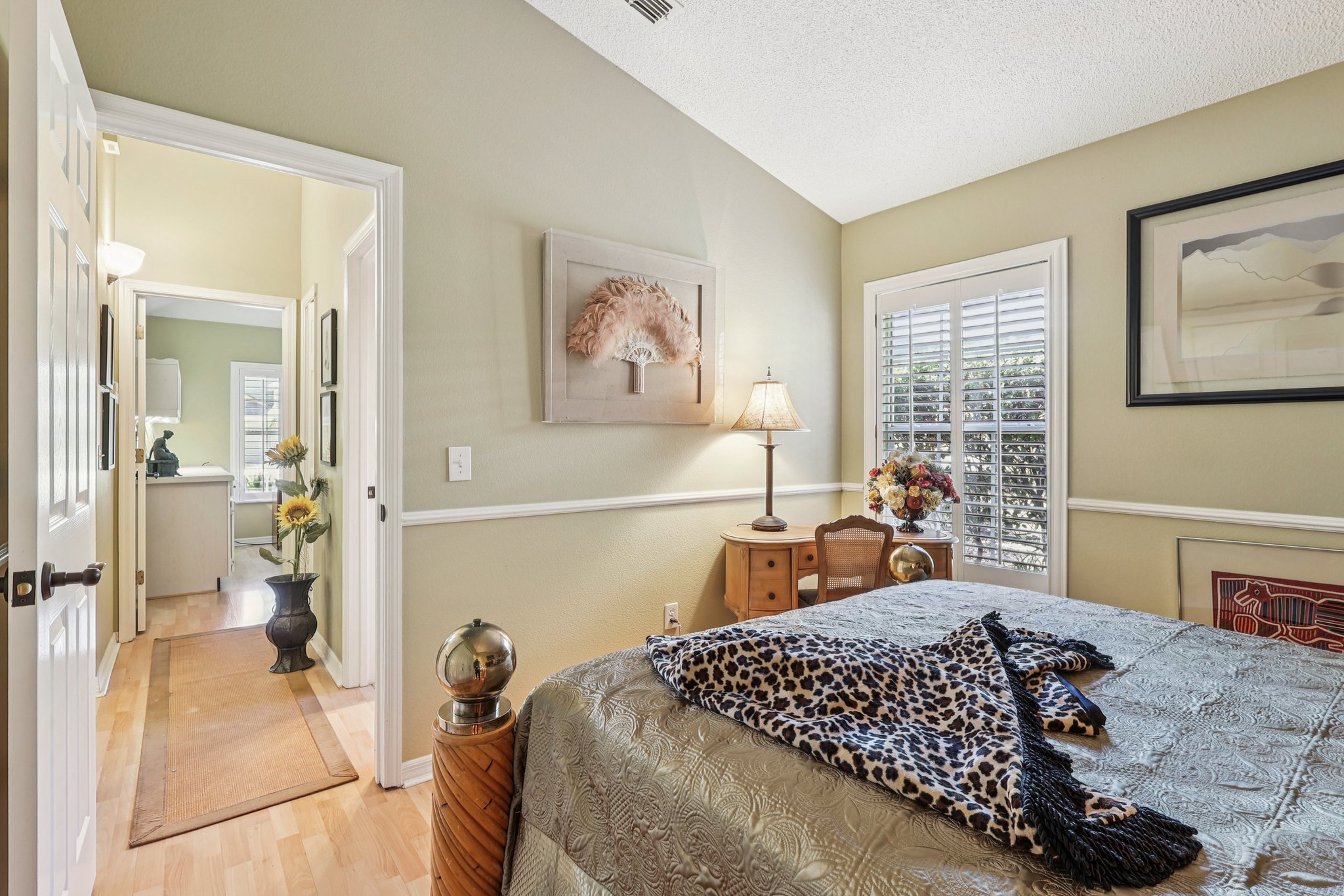 Piedmont Oaks Dr-S0411-024.jpg