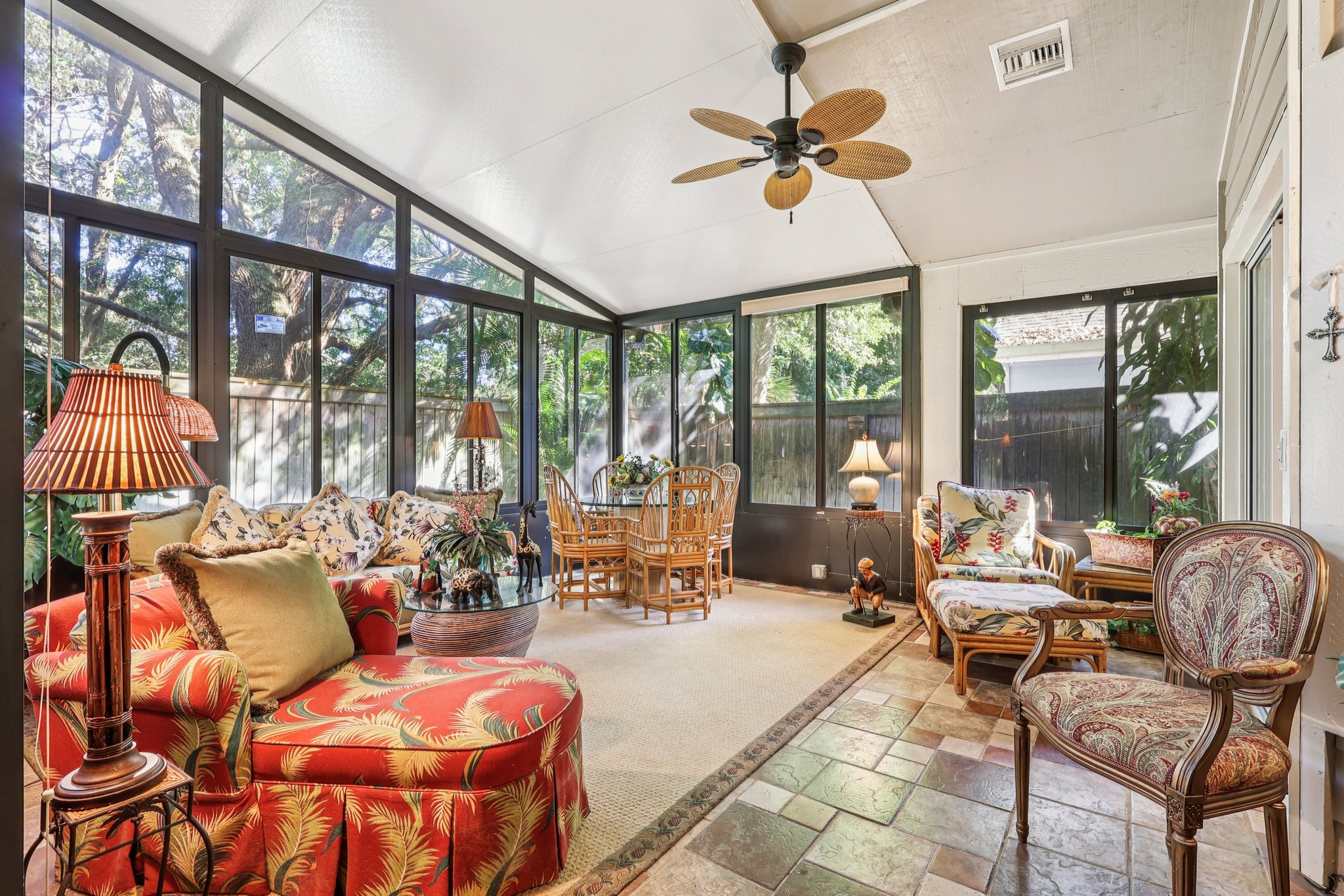 Piedmont Oaks Dr-S0411-032.jpg