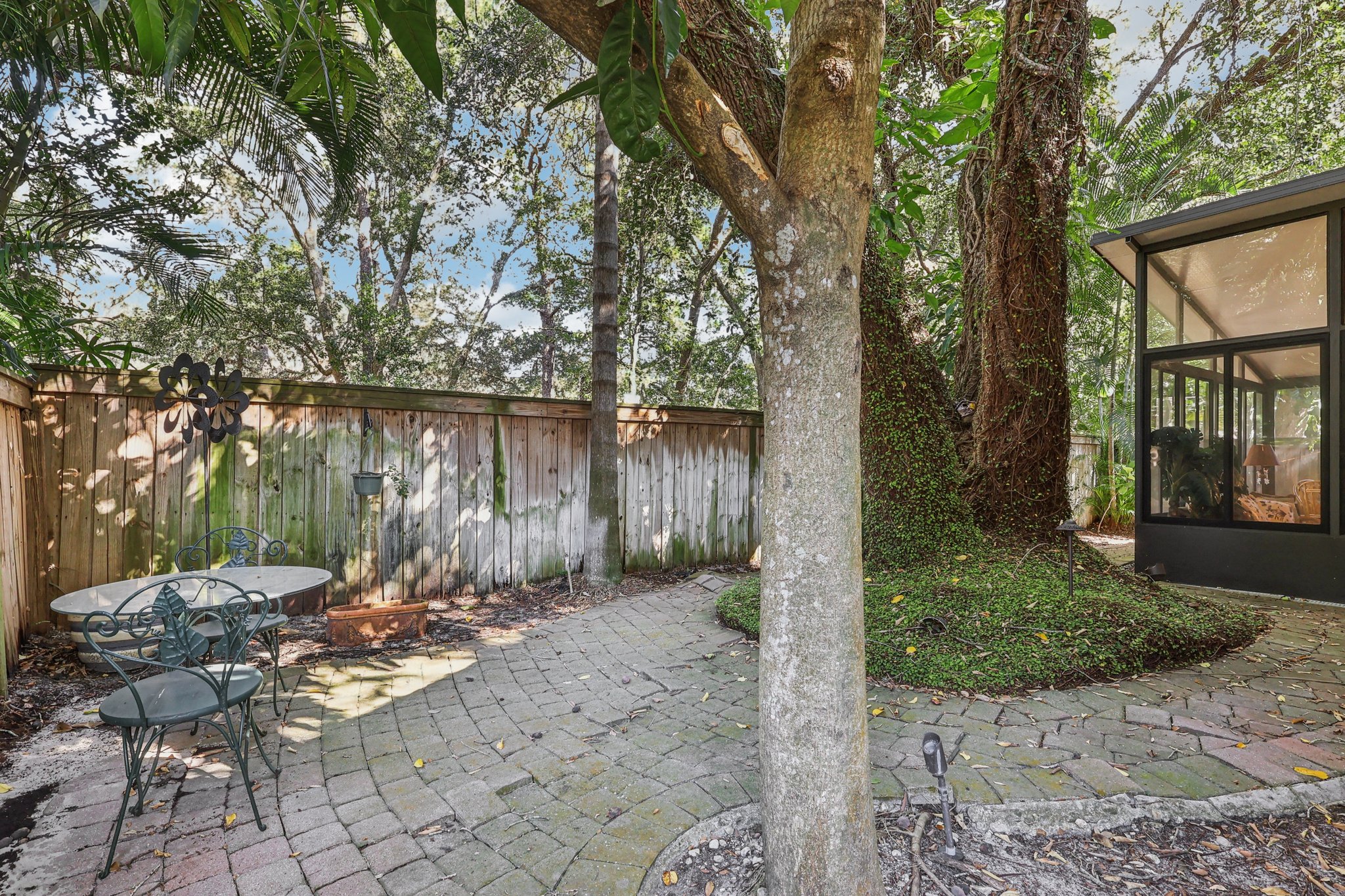 Piedmont Oaks Dr-S0411-034.jpg