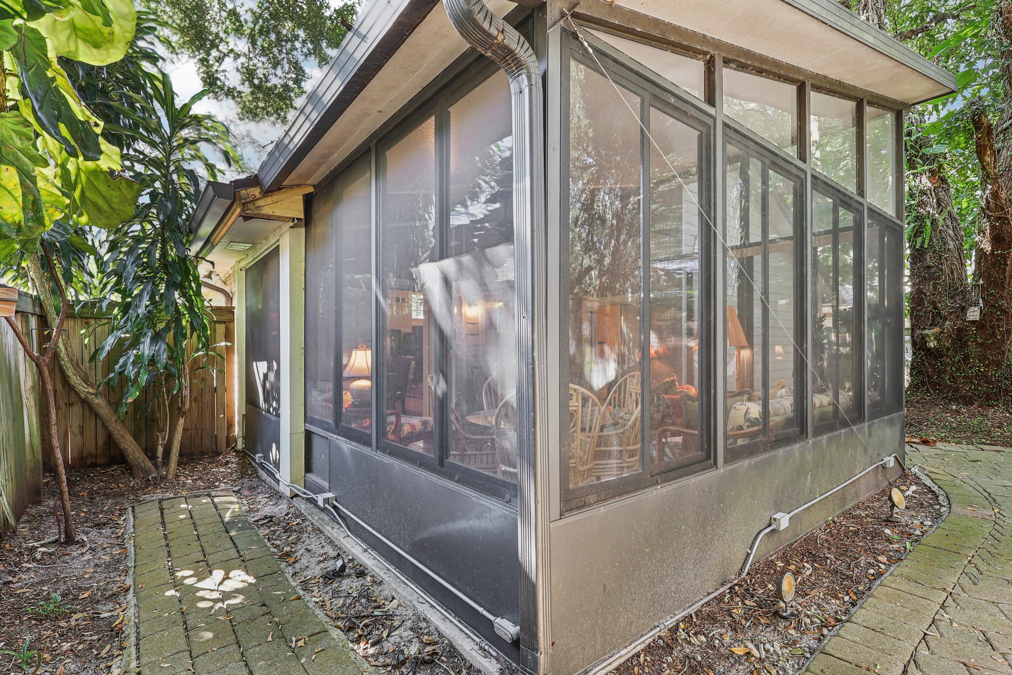 Piedmont Oaks Dr-S0411-037.jpg