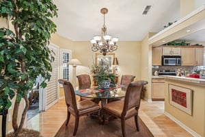 Piedmont Oaks Dr-S0411-011.jpg