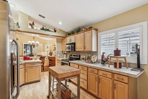 Piedmont Oaks Dr-S0411-017.jpg