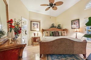 Piedmont Oaks Dr-S0411-025.jpg