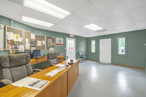 999 S Van Buren Rd-13