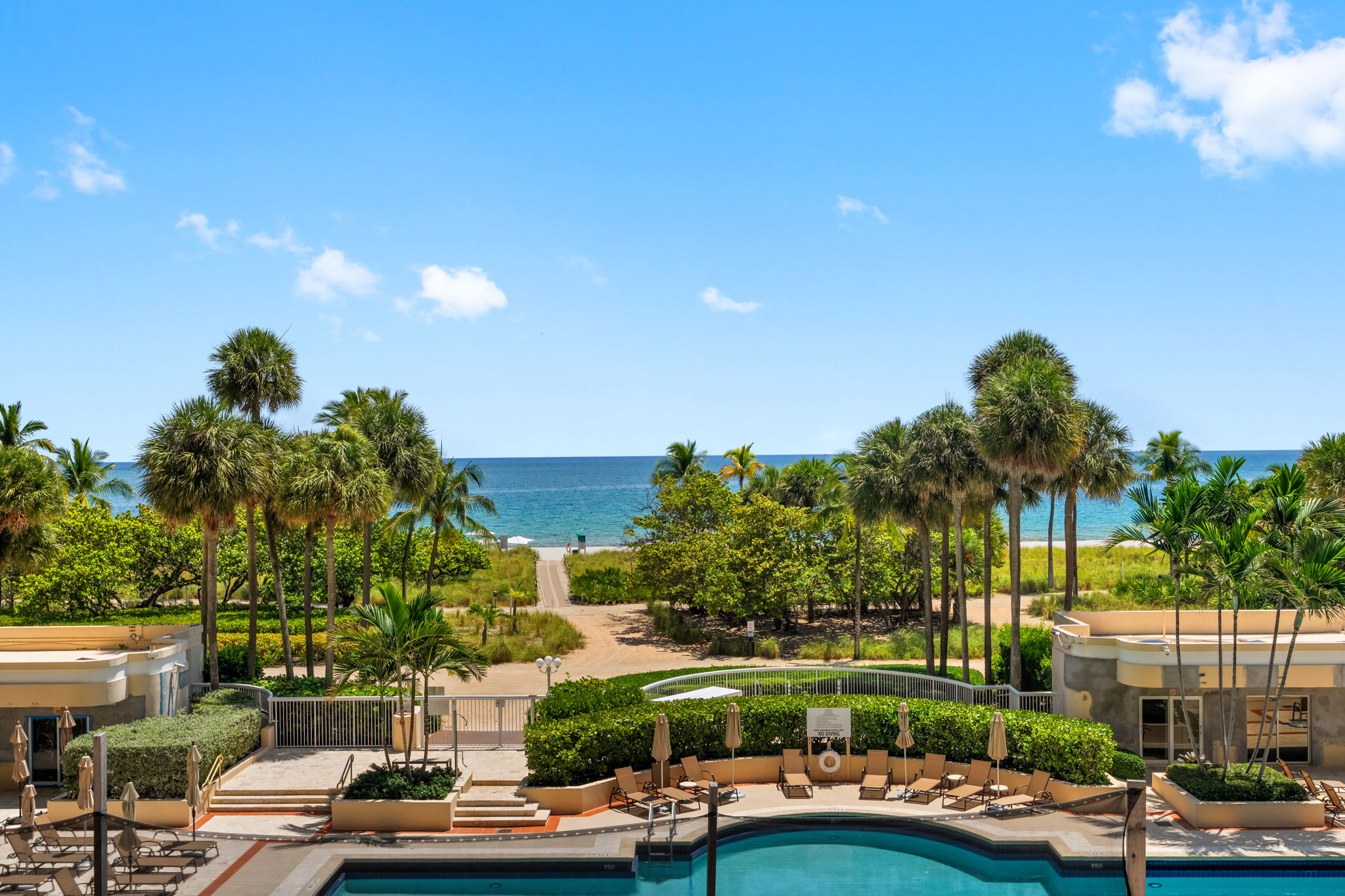 Pool & Ocean View