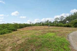 Acres Ct-S1007-010.jpg