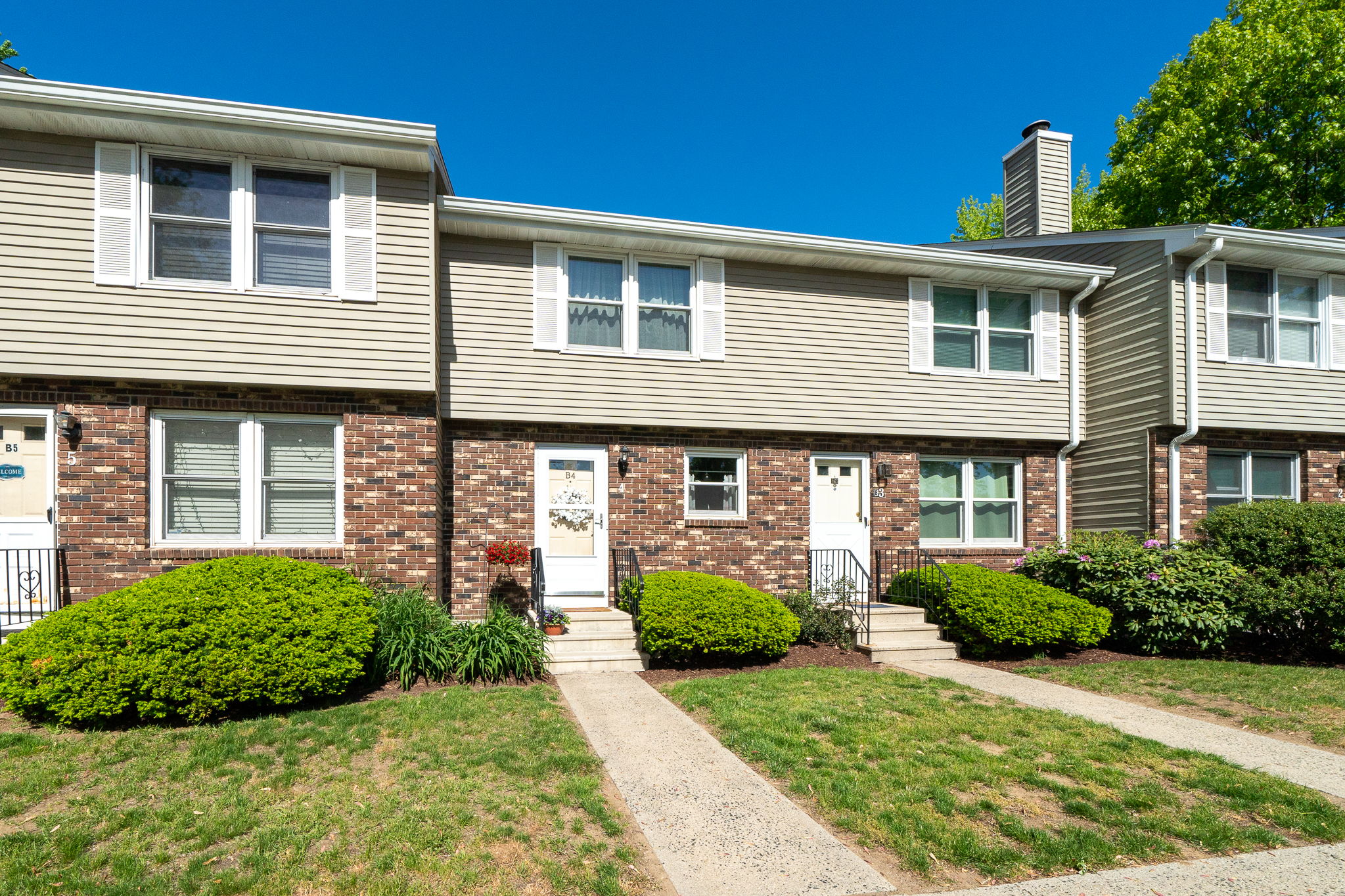 B4 St Marc Cir, South Windsor, CT 06074 | Ed McCullough Photography