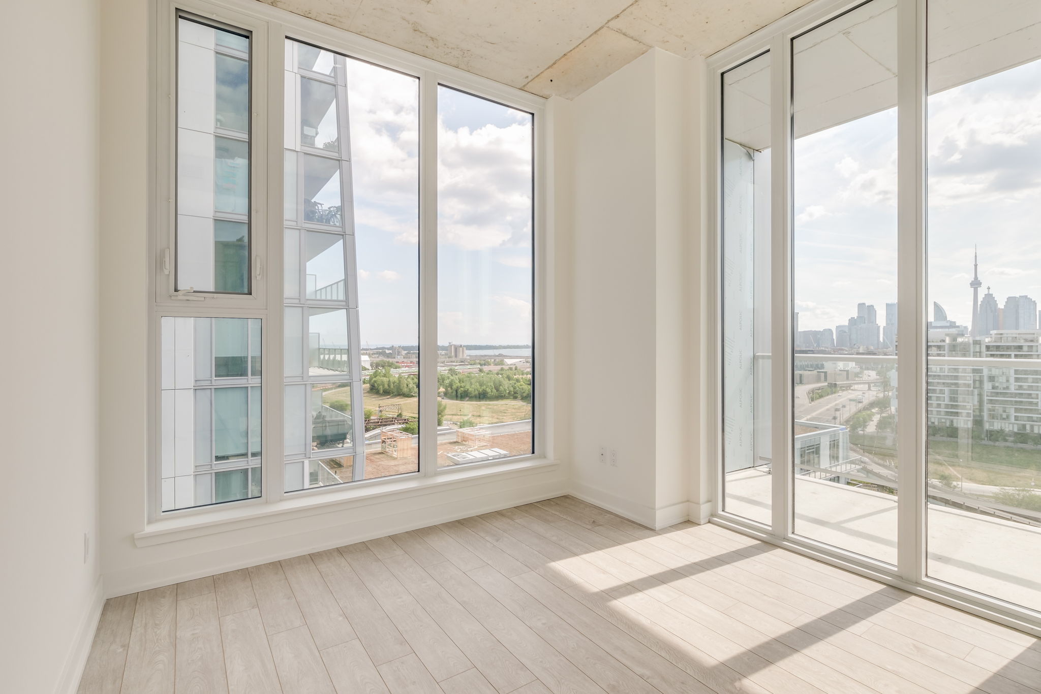 Toronto property showcase — delivered property photograph 18