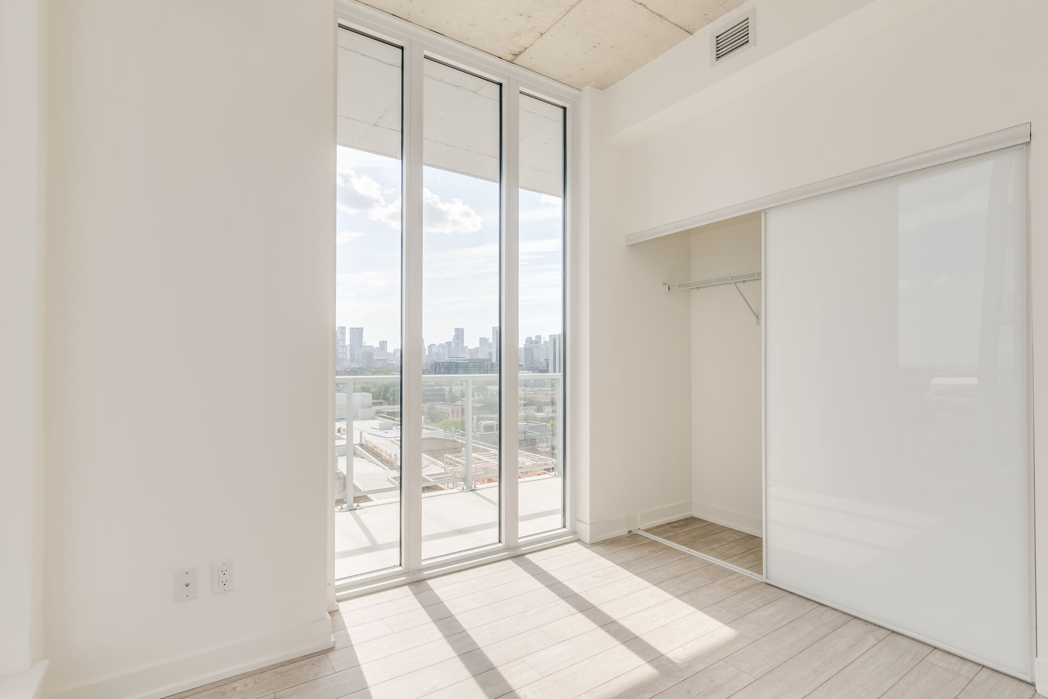 Toronto property showcase — delivered property photograph 19