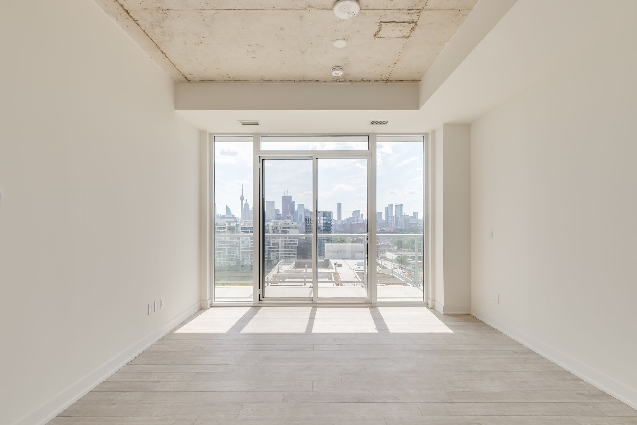 Toronto property showcase — delivered property photograph 4