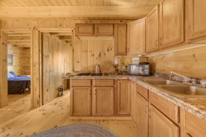  Photo 10