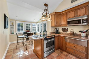 Kitchen - Eat in Kitchen