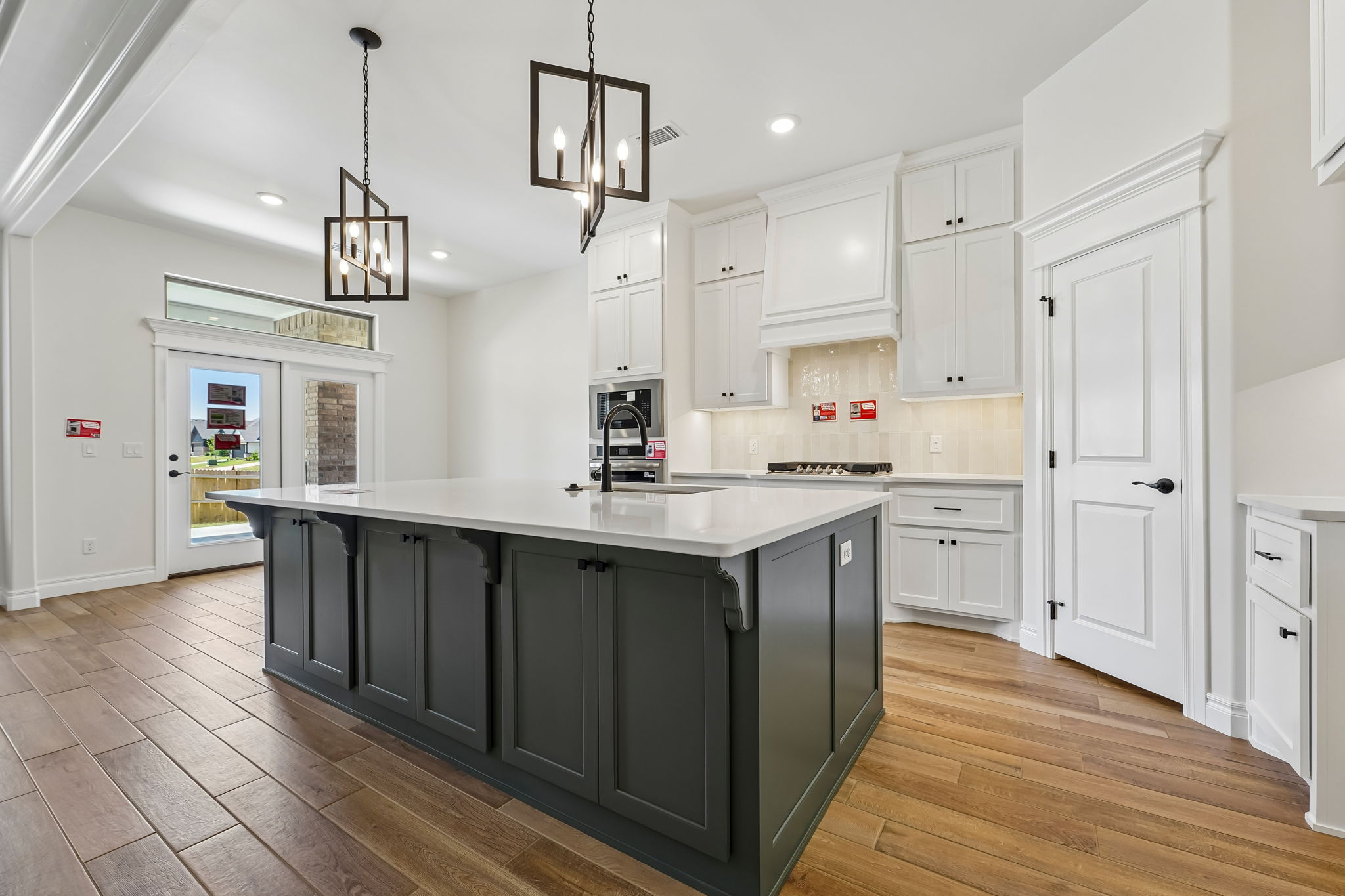 3324 Courtney Creek Dr-009