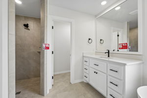 3324 Courtney Creek Dr-023