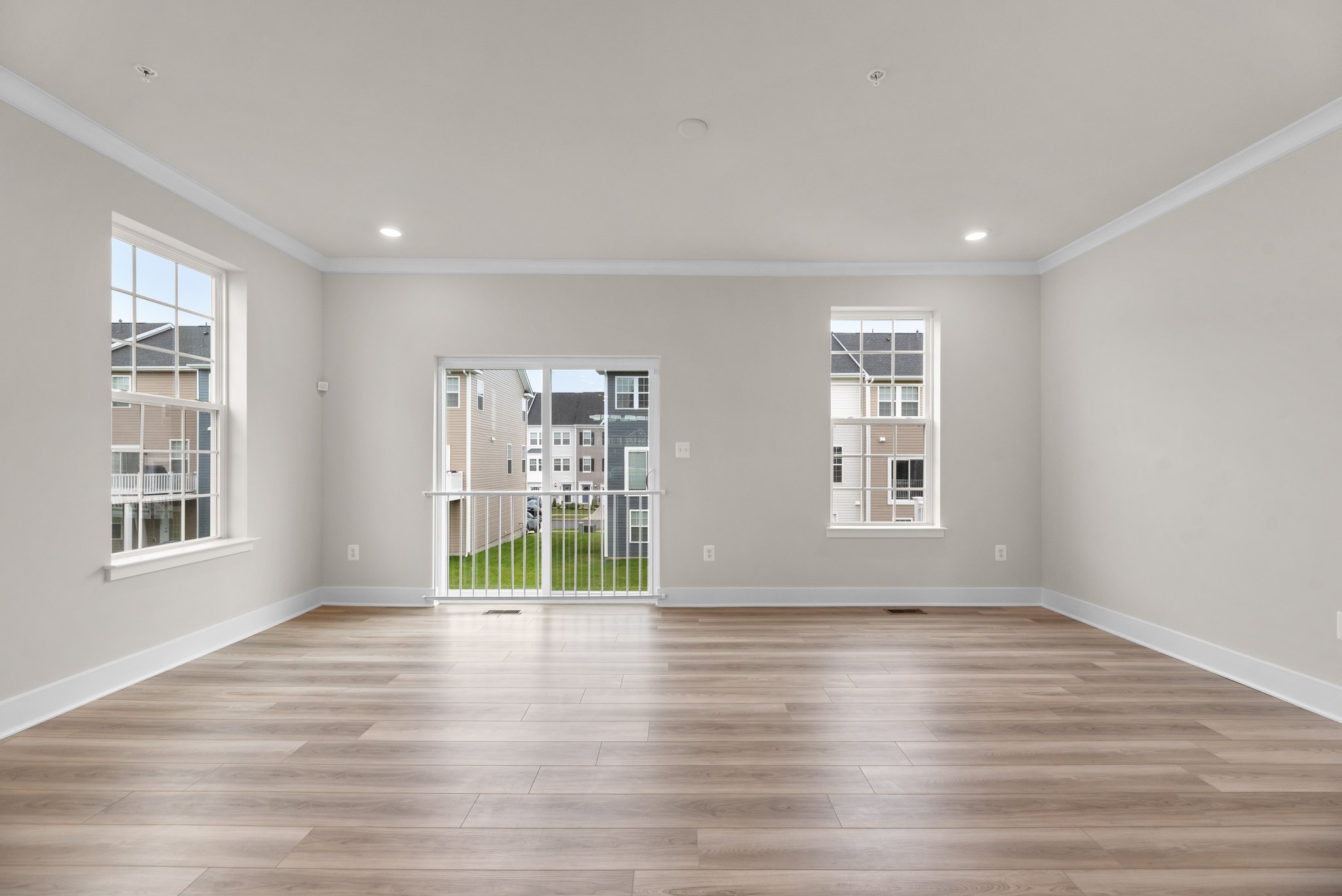 13. Living_Dining.jpg