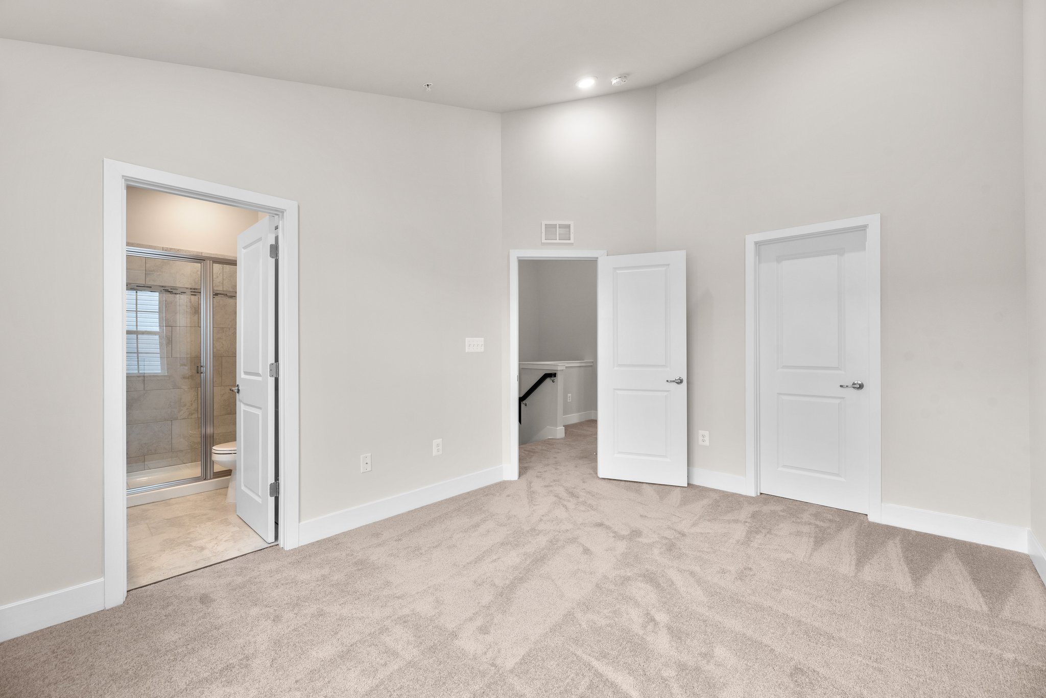 20. Upper bedroom.jpg