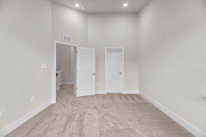 21. Upper bedroom.jpg