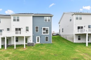 42. Back exterior.jpg