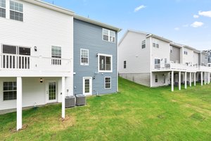 43. Back exterior.jpg