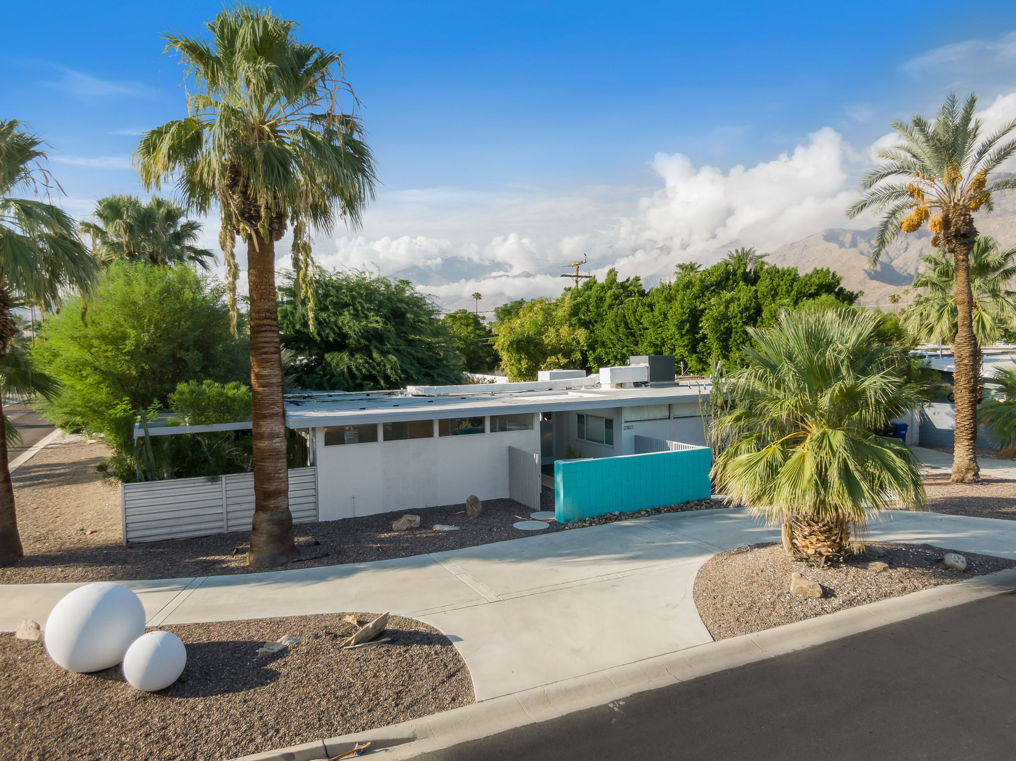 2193 E Terry Ln, Palm Springs, CA 92262, US