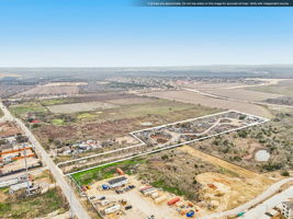 E Yager Ln-007ar