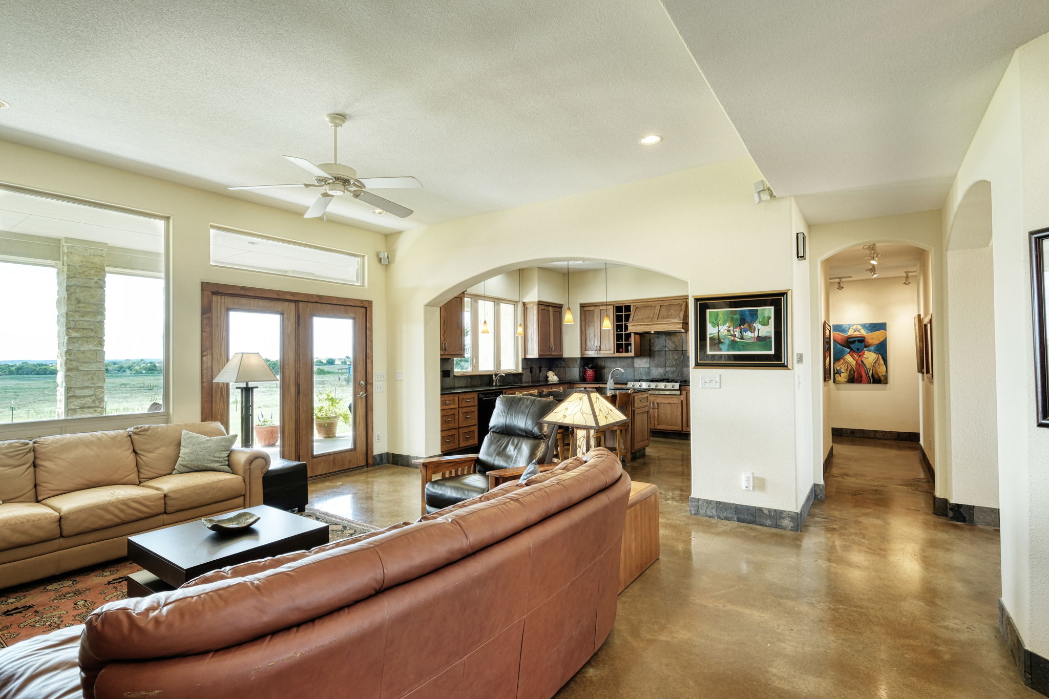 Living Room/Kitchen