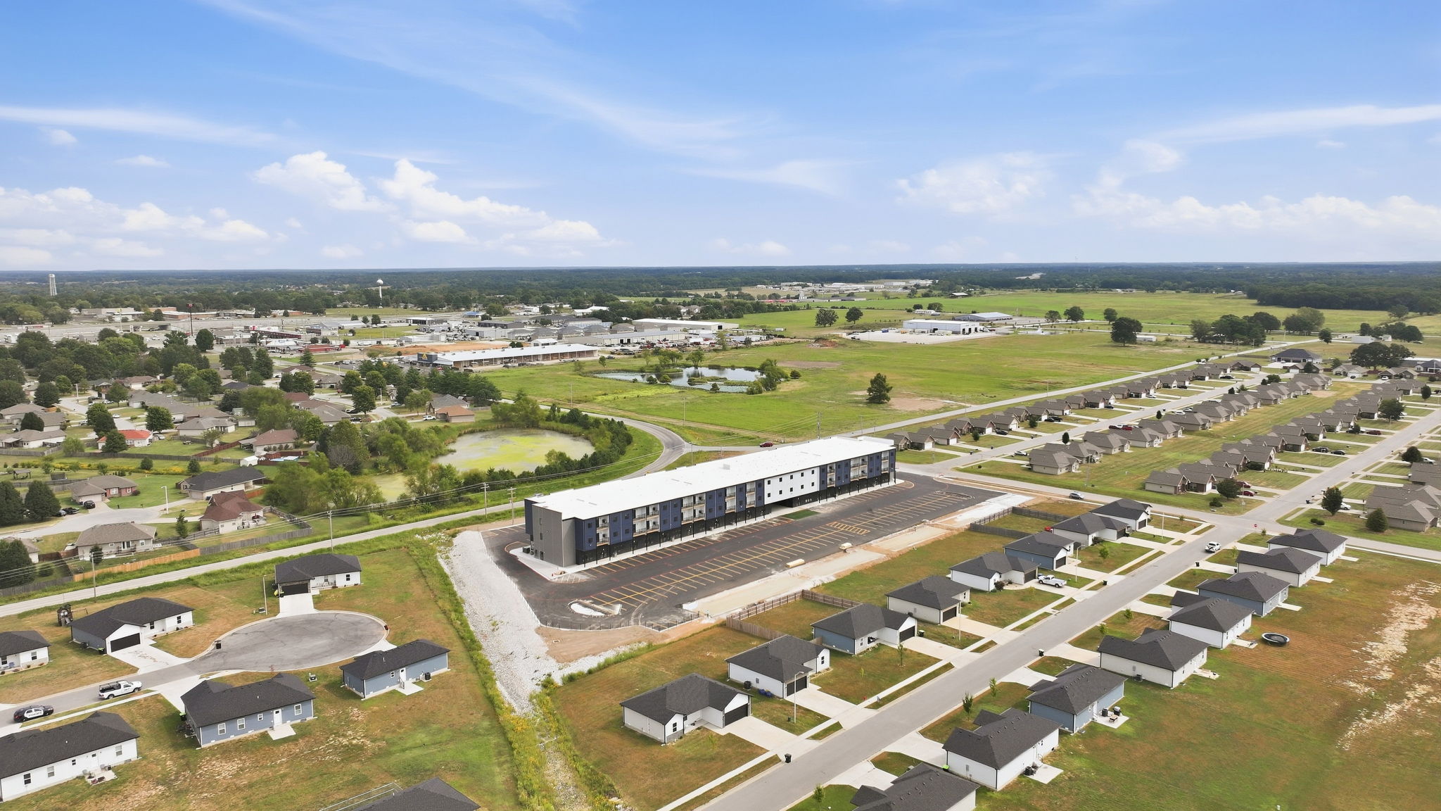 07 - Property Aerial - Neighborhood Overview