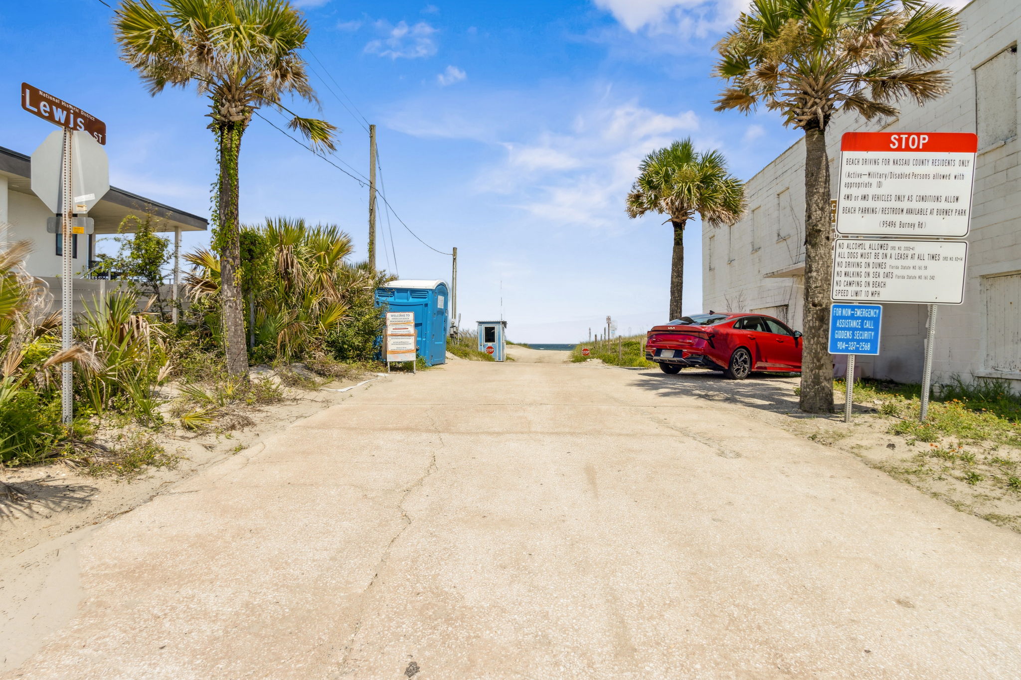 Lewis Street Beach Access