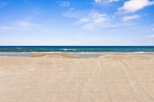 Lewis Street Beach Access