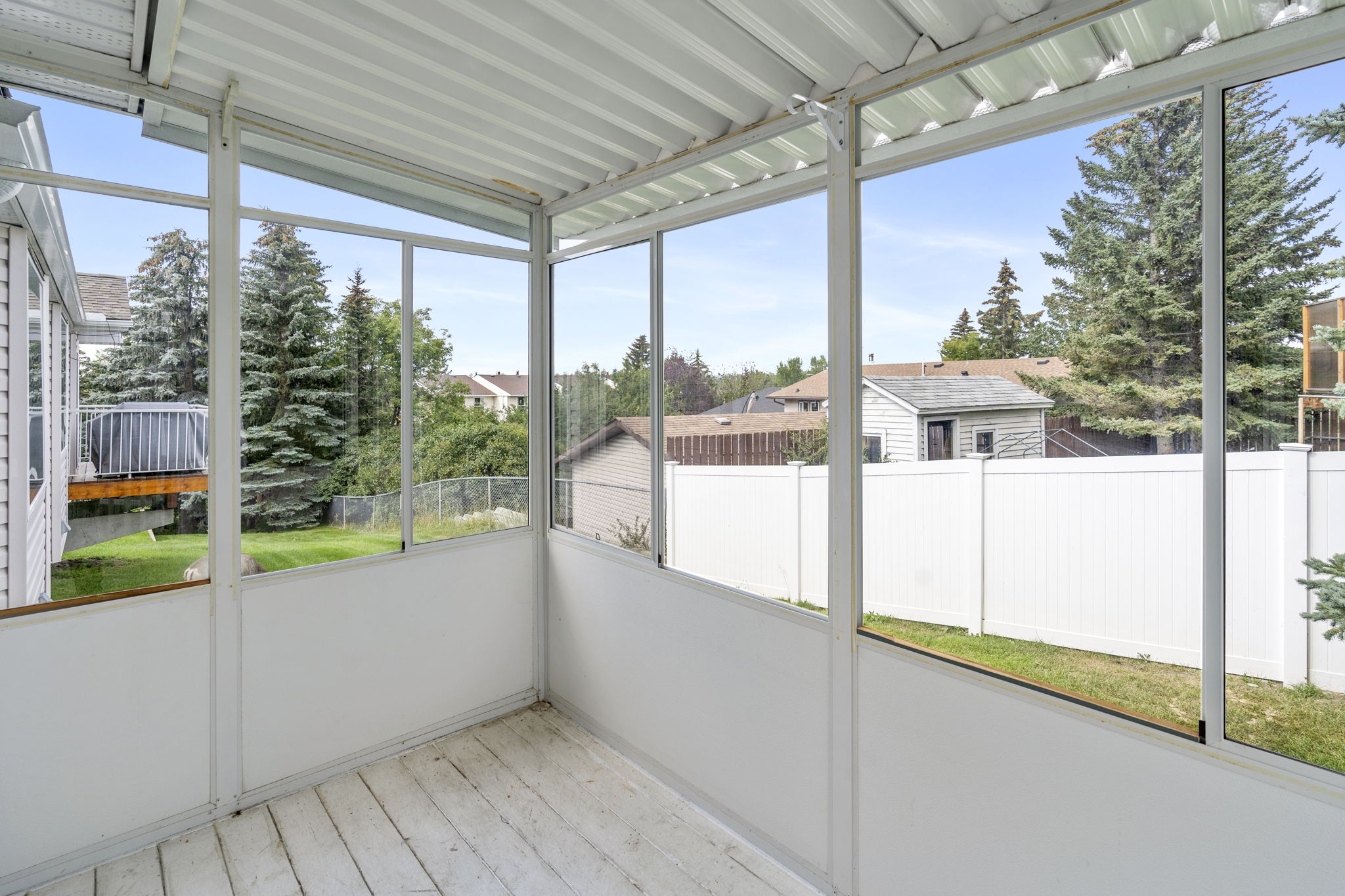 Griffin Rd, Cochrane, AB T4C 2B8, Canada Photo 18