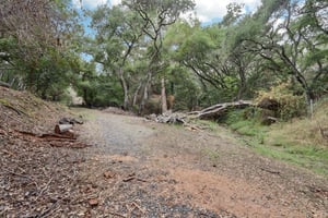 Hidden Oaks Dr-S2310-005.jpg