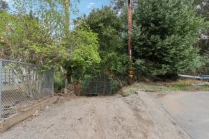 Hidden Oaks Dr-S2310-023.jpg