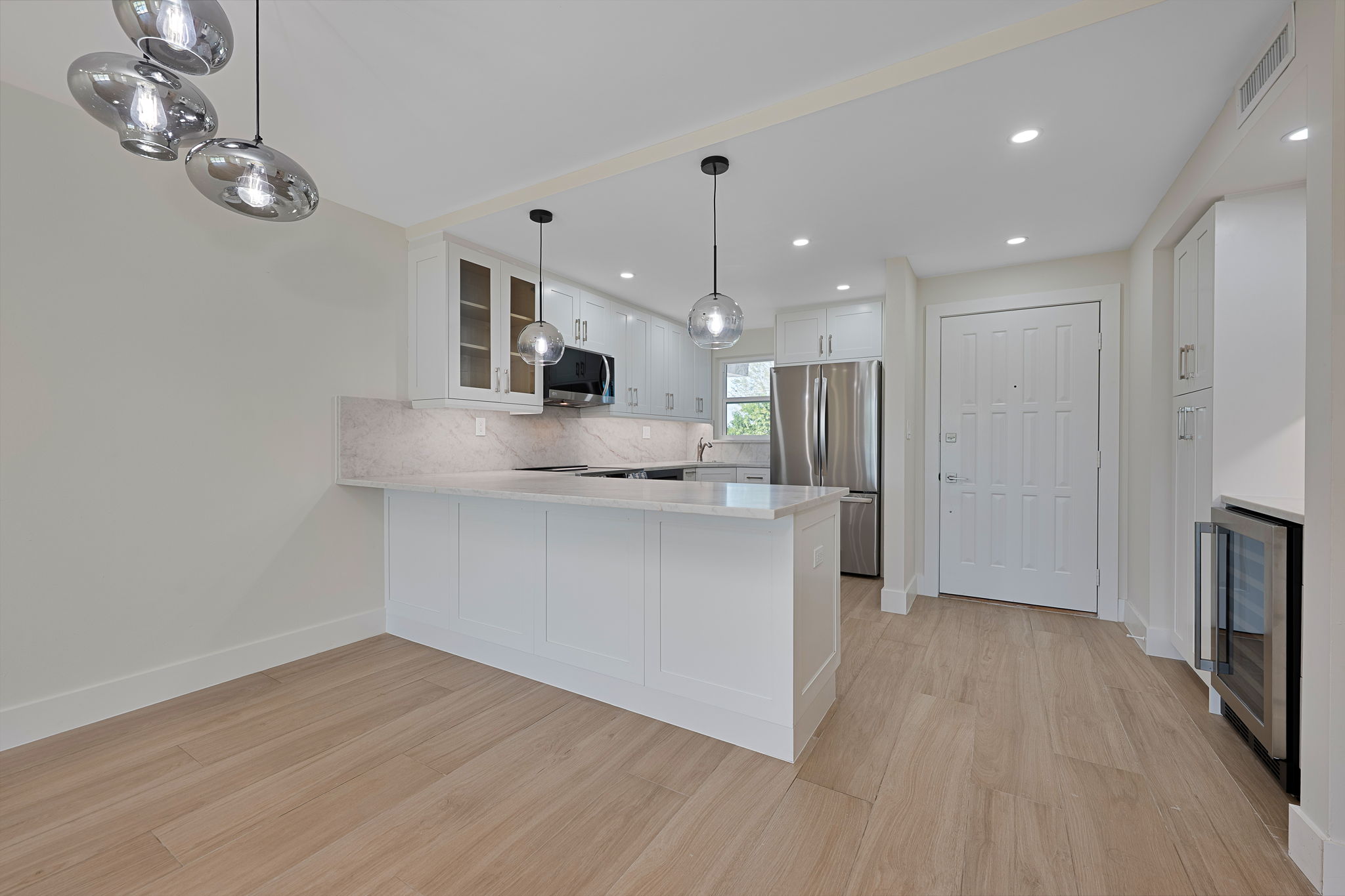 Breakfast Bar - Kitchen